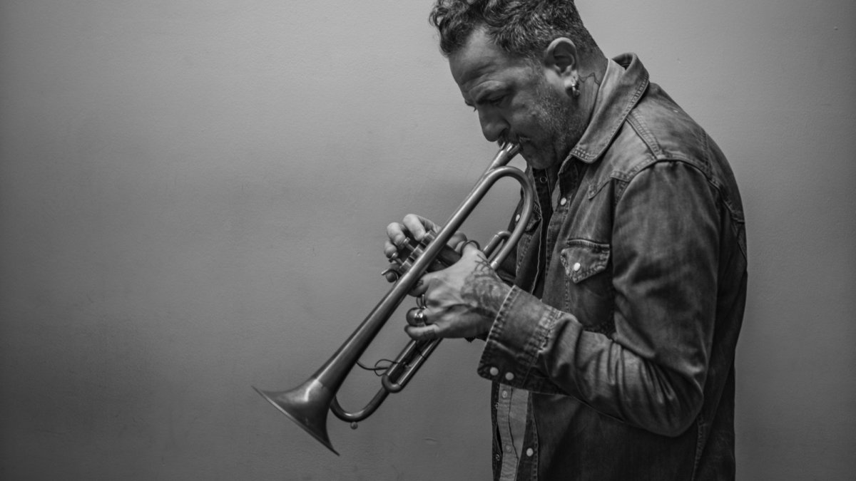 Avishai Cohen Quartet + Emma Rawicz | EFG London Jazz Festival